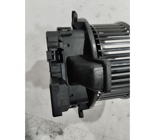 Моторчик отопителя (печки)