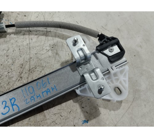 Стеклоподъемник двери задний правый