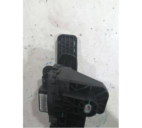 Электронная педаль акселератора в сборе