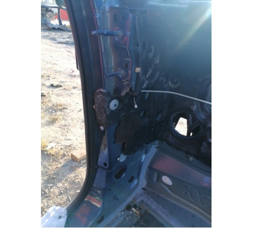 Кузовная стойка передней левой двери