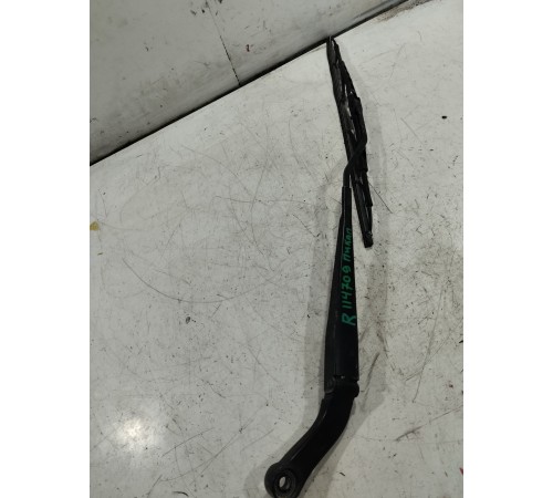 Поводок стеклоочистителя правый