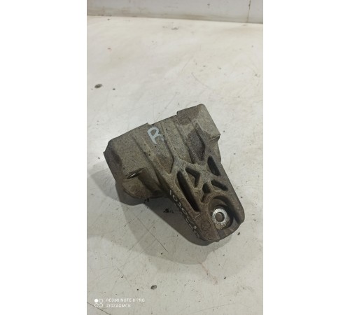 Кронштейн(крепление) двигателя правый