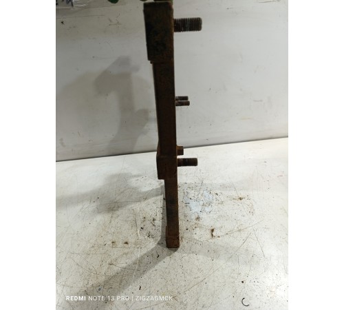 Кронштейн крепление рамы навесного оборудования