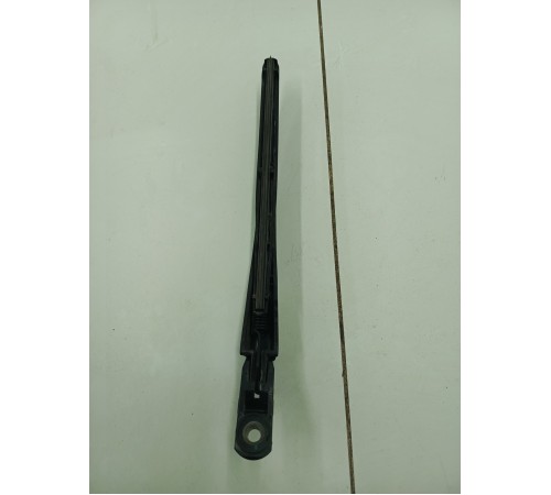 Поводок стеклоочистителя задний