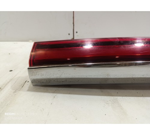 Фонарь задний центральный