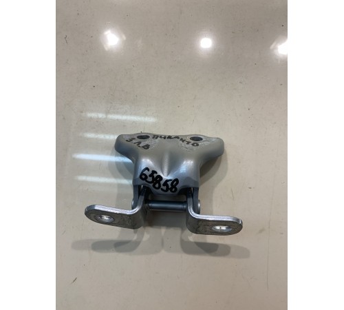 Петля двери (задняя, левая, верхняя)