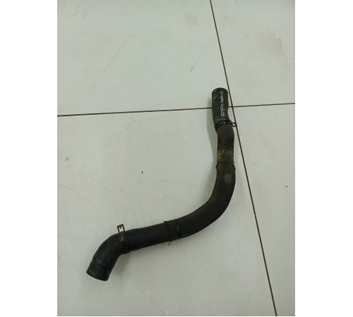 Патрубок системы охлаждения