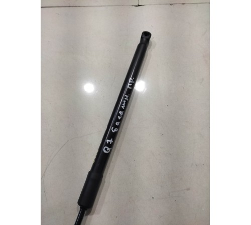 Амортизатор багажника