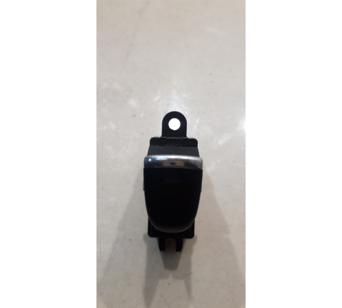 Кнопка стеклоподъемника (задняя, левая)