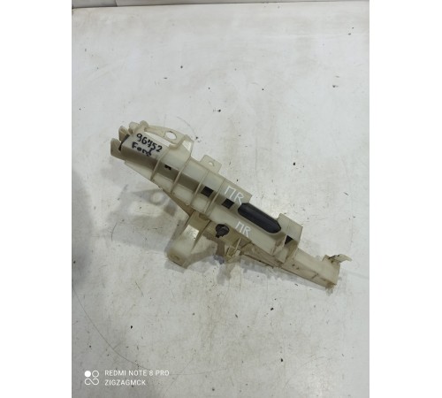 Кронштейн ручки двери передний правый