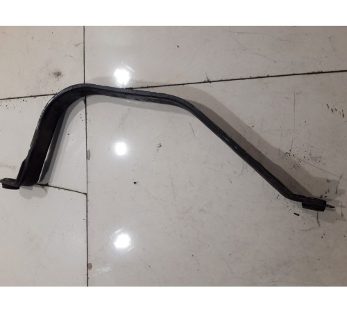 Крепление топливного бака