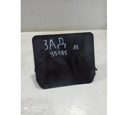 Накладка крышки багажника