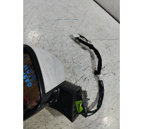 Зеркало заднего вида левое