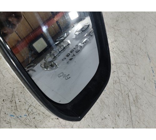 Зеркало заднего вида левое