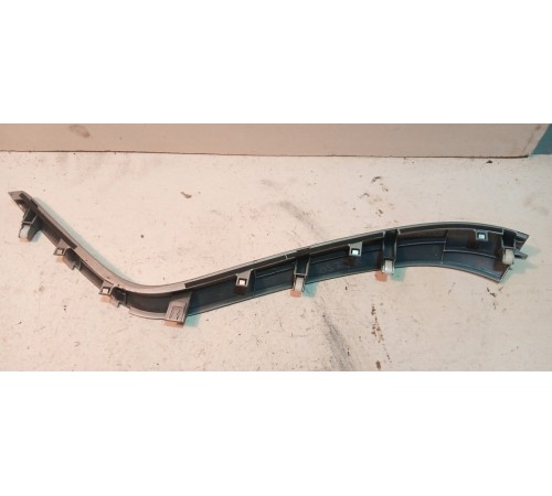 Накладка декоративная центральная левая