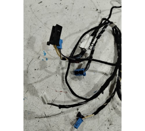 Электропроводка обшивки двери (задняя, правая)