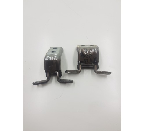 Комплект петель передней левой двери