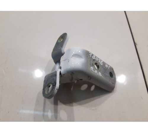 Петля двери (передняя, левая, верхняя)