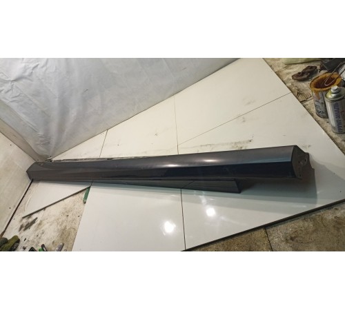 Накладка порога (левая)