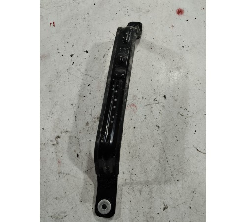 Крепление топливного бака левое