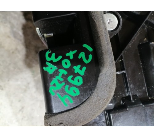 Замок двери задний правый