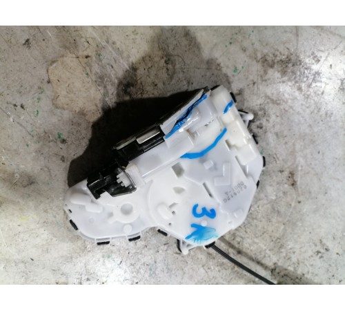 Замок двери задний правый