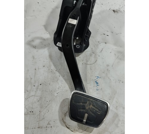 Педаль тормоза