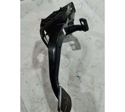 Педаль тормоза