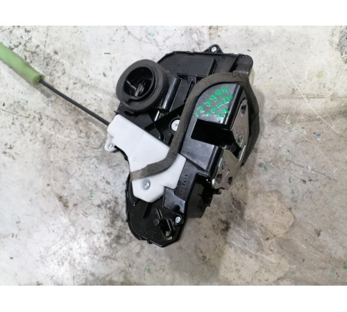 Замок двери задний правый