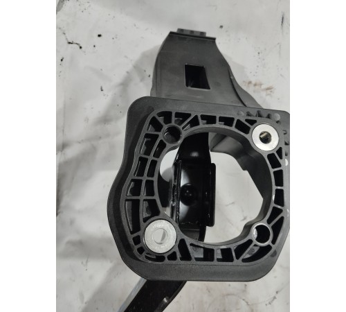 Педаль тормоза