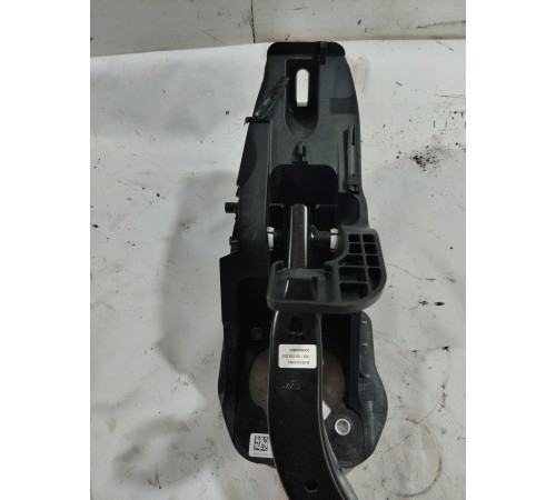 Педаль тормоза