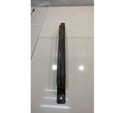 Кронштейн топливного бака