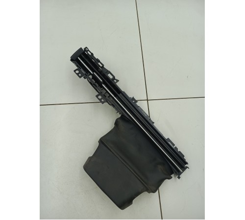 Дефлектор воздушный левый