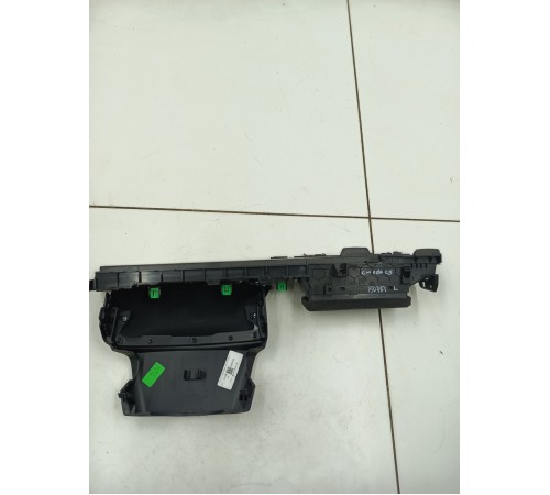 Дефлектор воздушный левый