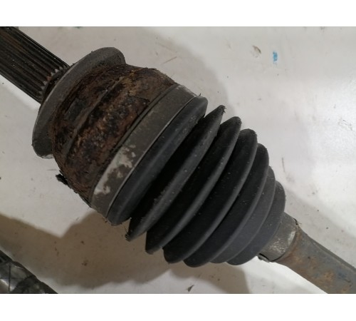 Полуось (привод) передний правый