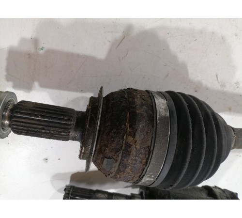 Полуось (привод) передний правый