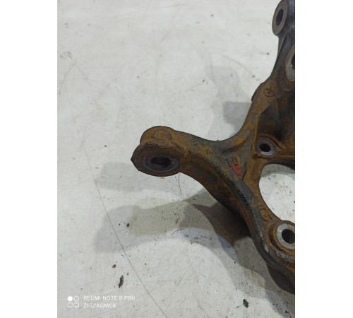 Поворотный кулак(передний левый)