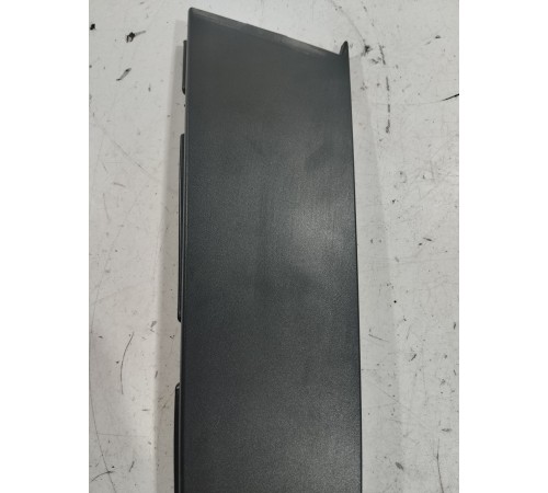 Накладка двери (передняя правая)