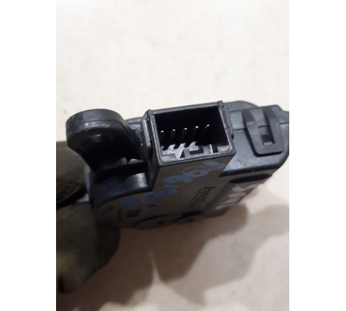 Моторчик привода заслонок отопителя