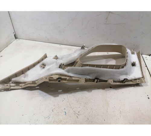 Обшивка багажника задняя правая