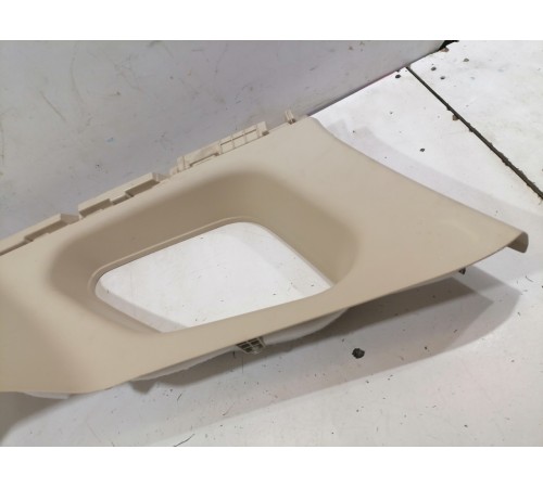 Обшивка багажника задняя правая