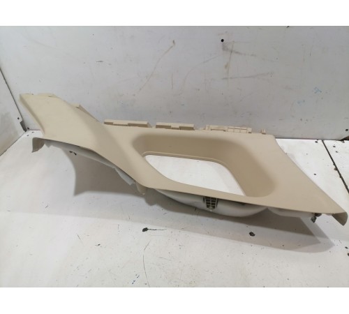 Обшивка багажника задняя правая