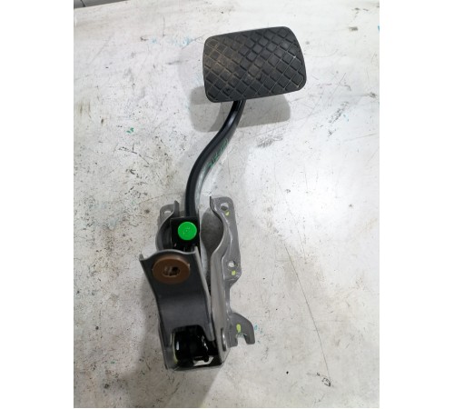 Педаль тормоза