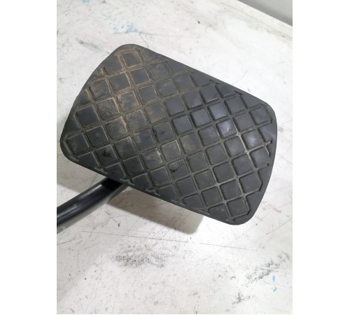 Педаль тормоза