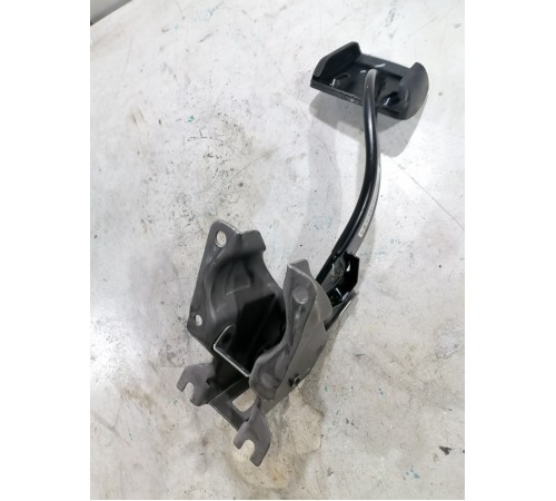 Педаль тормоза