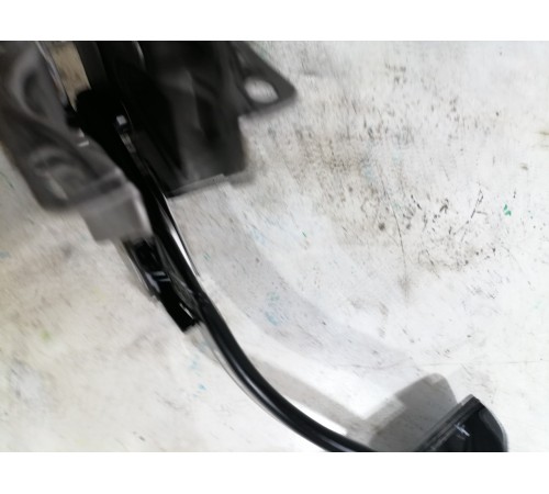 Педаль тормоза