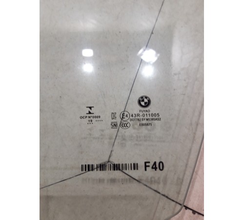 Стекло двери (переднее левое)