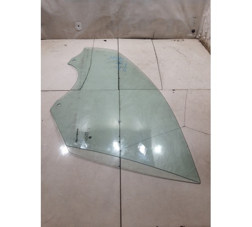 Стекло двери (переднее левое)