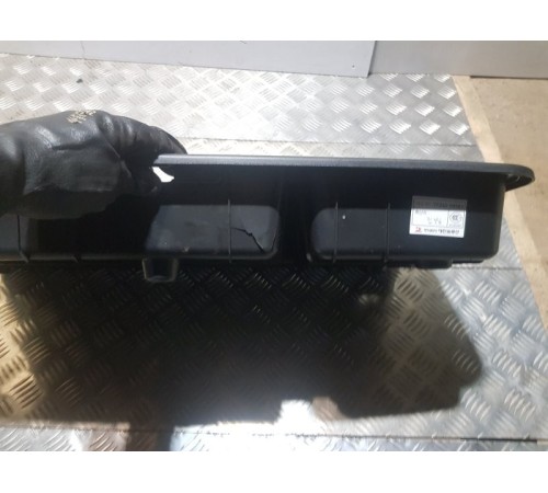 Накладка проема багажника