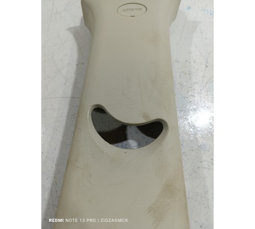 Обшивка центральной стойки правая верхняя